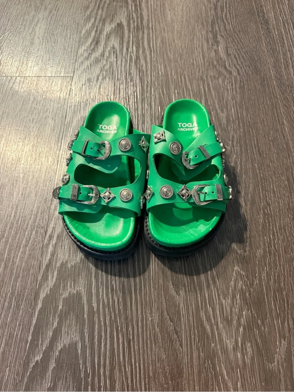 TOGA Pulla vibrant green